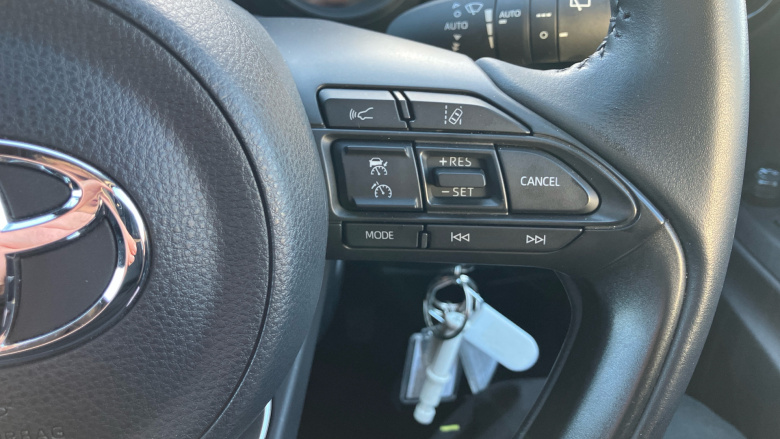 Toyota Yaris 1.5 Hybrid Design 5dr CVT Hybrid Hatchback